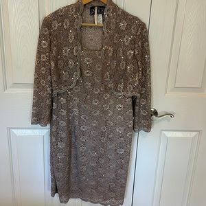 Evening sequins dress.  Cocktail/wedding dress.  Sz 12P